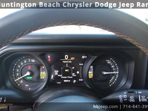 Used 2024 Jeep Wrangler Unlimited image 26