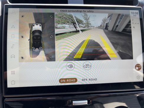 Certified 2025 Land Rover Discovery Dynamic SE image 27