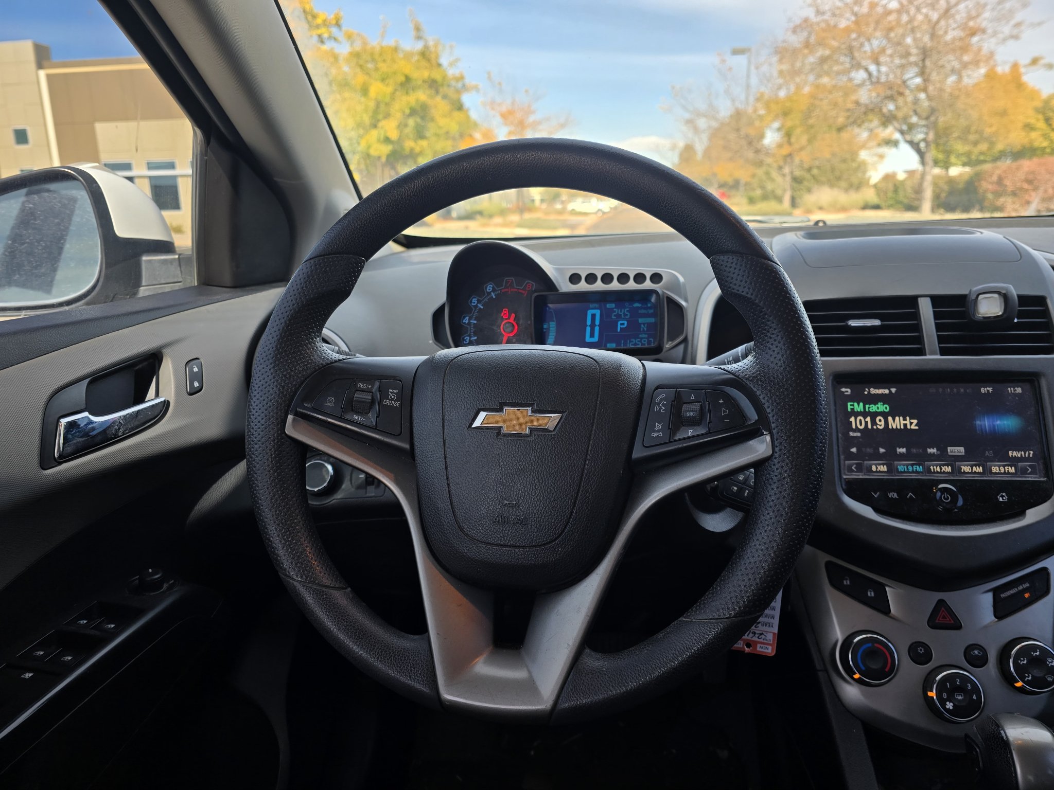 Used 2014 Chevrolet Sonic LT FWD image 27