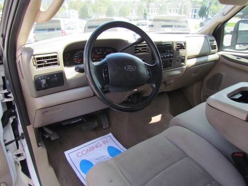 Used 2004 Ford F250 XLT image 9