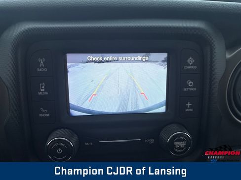 Used 2018 Jeep Wrangler Unlimited Sport S image 23