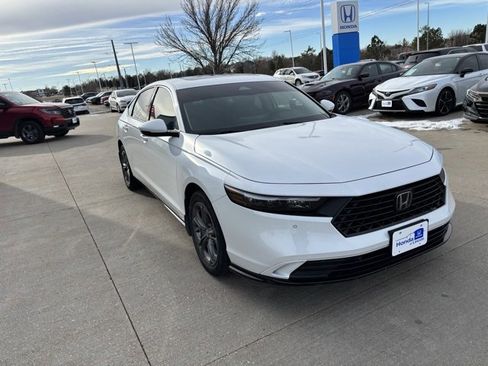 Used 2023 Honda Accord EX-L image 4