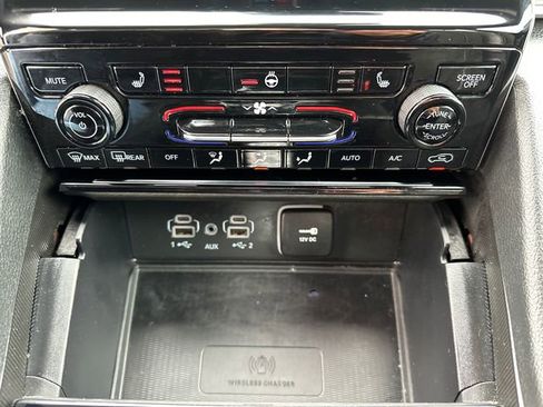 Used 2024 Jeep Grand Cherokee L Laredo AWD/4WD image 32
