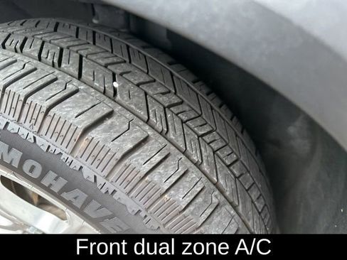 Used 2017 GMC Acadia SLE image 8