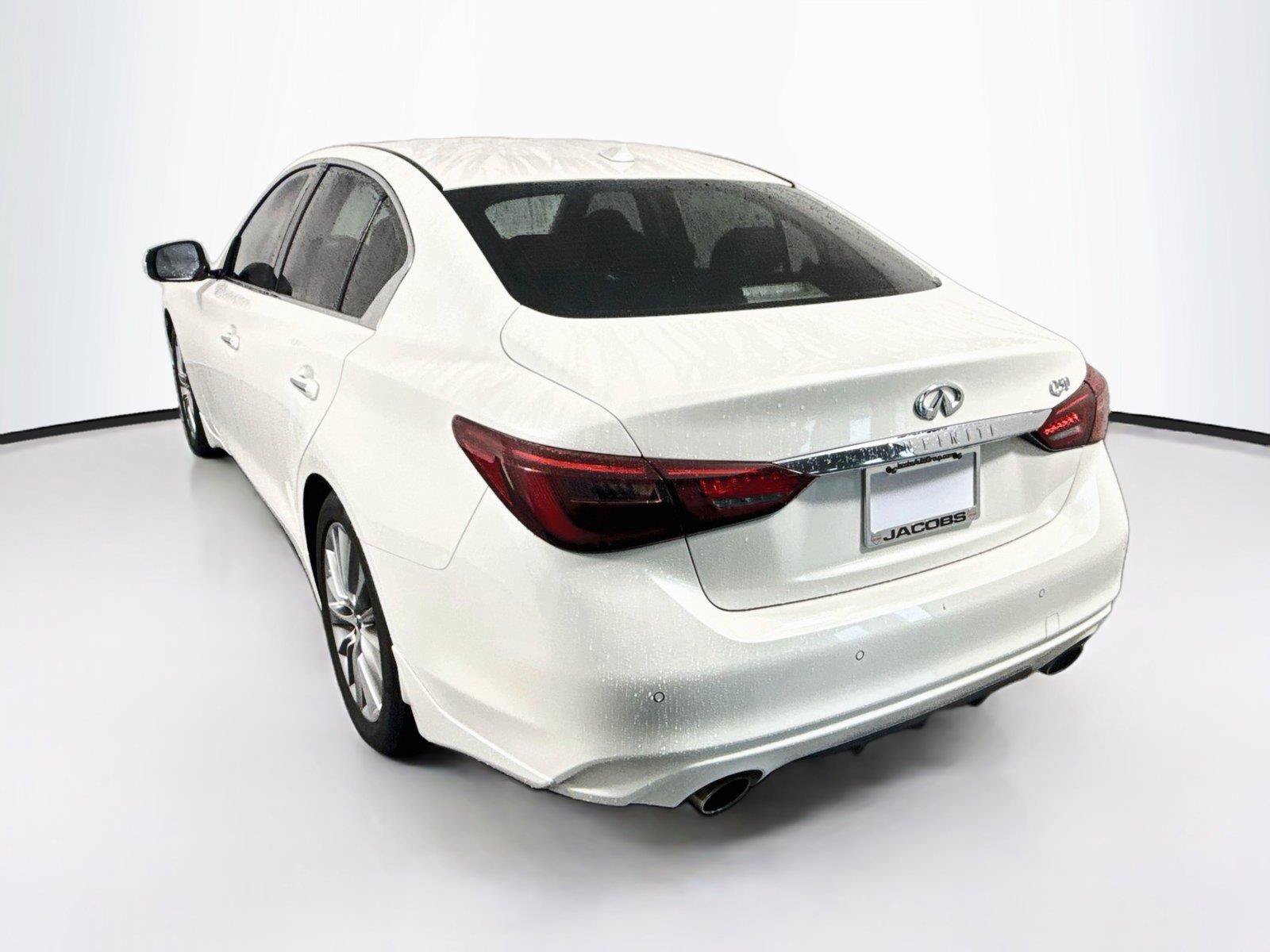 Used 2022 INFINITI Q50 Luxe w/ Cargo Package RWD image 3