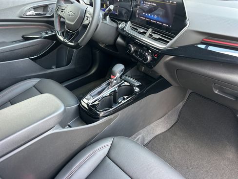 New 2026 Chevrolet Trax RS w/ Sunroof Package image 17