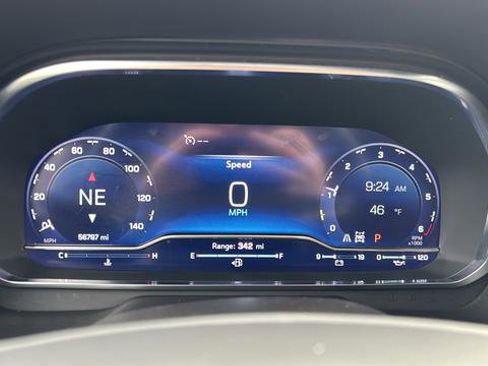 Used 2024 Chevrolet Tahoe LT AWD/4WD image 21