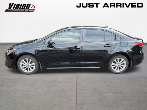 Used 2023 Toyota Corolla LE w/ LE Premium Package FWD image 8