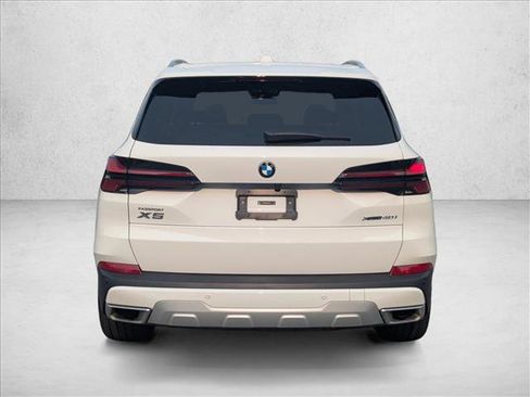 Used 2024 BMW X5 xDrive40i w/ Premium Package AWD/4WD image 7