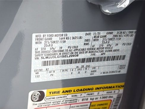 New 2025 Lincoln Navigator L Reserve image 36