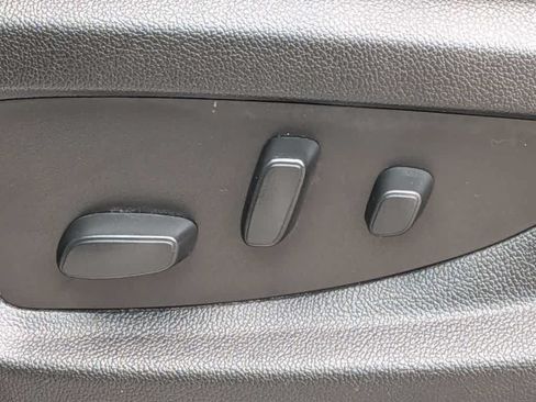 Used 2018 Chevrolet Silverado 1500 LT w/ All Star Edition AWD/4WD image 15