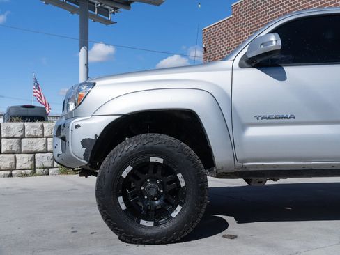 Used 2012 Toyota Tacoma 4x4 Double Cab w/ TRD Sport Upgrade Pkg image 4