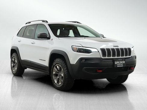 Used 2019 Jeep Cherokee Trailhawk w/ Cold Weather Group AWD/4WD image 8