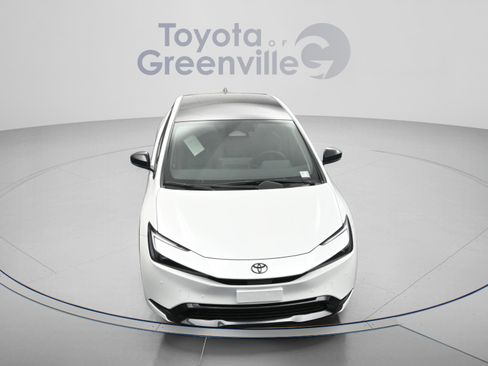 Used 2025 Toyota Prius FWD image 23