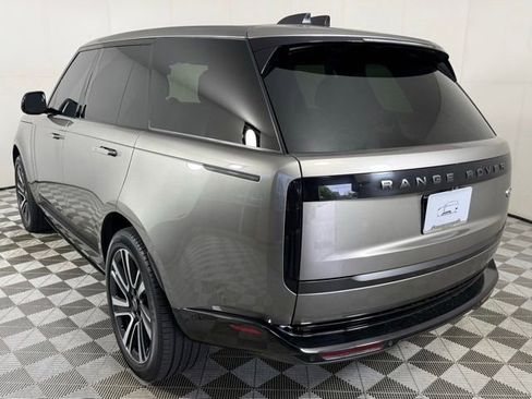 Used 2023 Land Rover Range Rover SE AWD/4WD image 4
