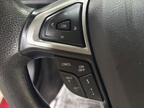 Used 2020 Ford Fusion SE image 21