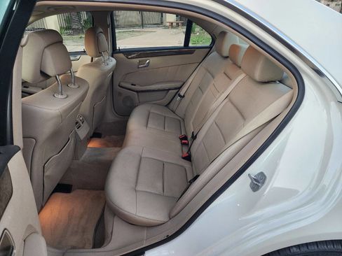 Used 2010 Mercedes-Benz E 350 Sedan image 32