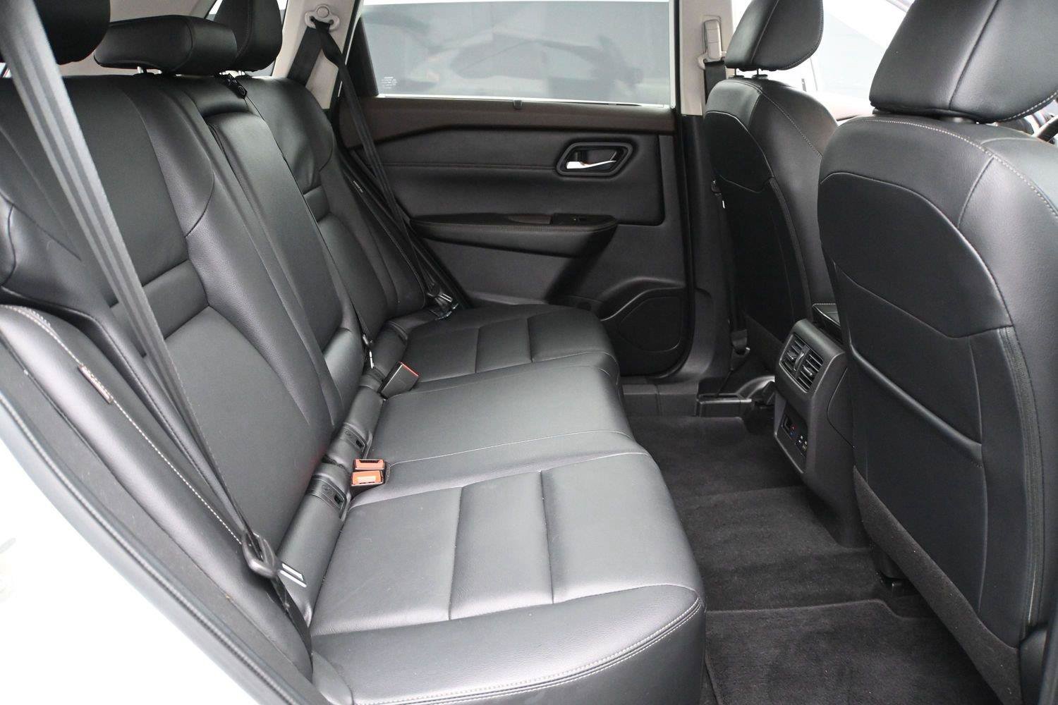 Used 2023 Nissan Rogue SL w/ SL Premium Package AWD/4WD image 18