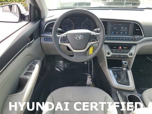 Used 2017 Hyundai Elantra SE image 13
