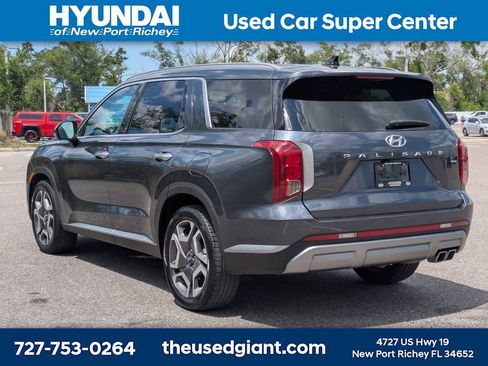 Used 2024 Hyundai Palisade SEL w/ Premium Package AWD/4WD image 3