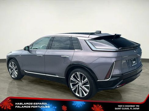 Certified 2025 Cadillac Lyriq Luxury w/ LPO, Floor Liner Package AWD/4WD image 4