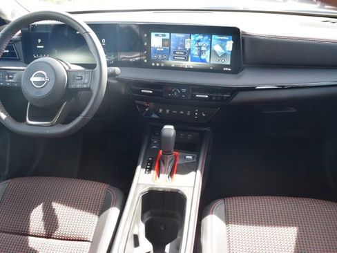New 2026 Nissan Kicks SR w/ Cold Weather Package AWD/4WD image 12