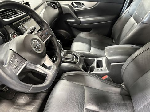 Used 2020 Nissan Rogue Sport SL w/ Premium Package AWD/4WD image 14
