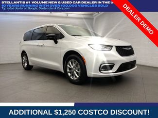 New 2026 Chrysler Pacifica Select FWD video 1