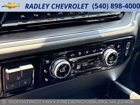 Certified 2024 GMC Sierra 1500 SLT w/ SLT Premium Plus Package AWD/4WD image 10