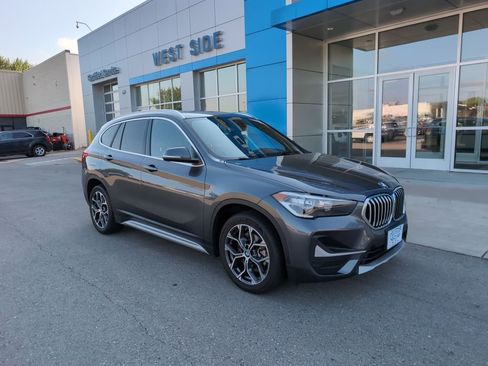 Used 2021 BMW X1 xDrive28i image 2