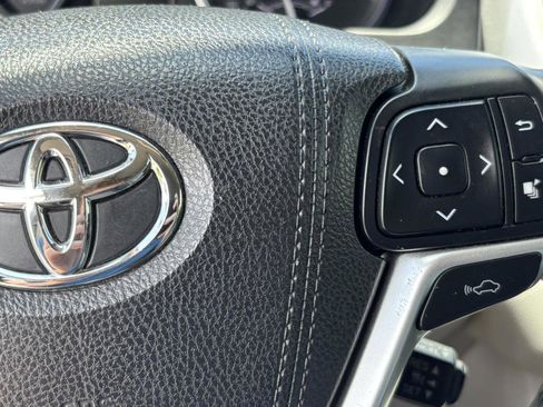 Used 2016 Toyota Highlander Limited Platinum image 34