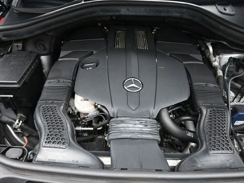 Used 2017 Mercedes-Benz GLS 450 4MATIC image 34