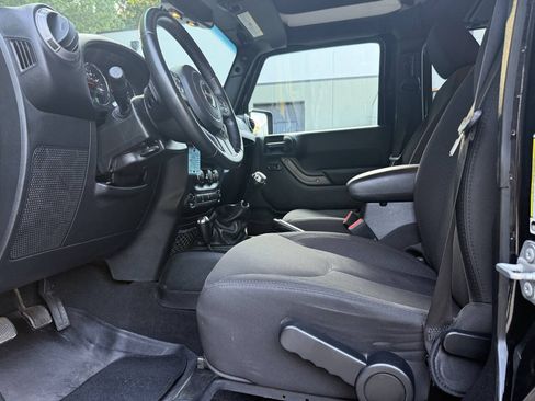Used 2017 Jeep Wrangler Unlimited Sport w/ Quick Order Package 23S AWD/4WD image 32