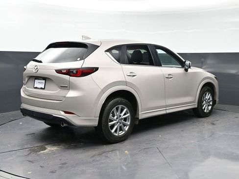 Used 2024 MAZDA CX-5 AWD 2.5 S w/ Select Package image 5