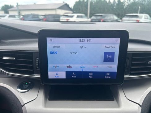Used 2020 Ford Explorer XLT w/ Equipment Group 202A AWD/4WD image 16