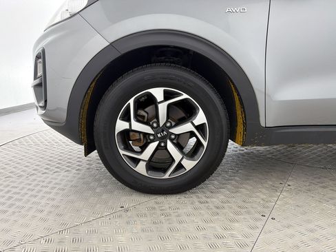 Used 2020 Kia Sportage LX AWD/4WD image 11