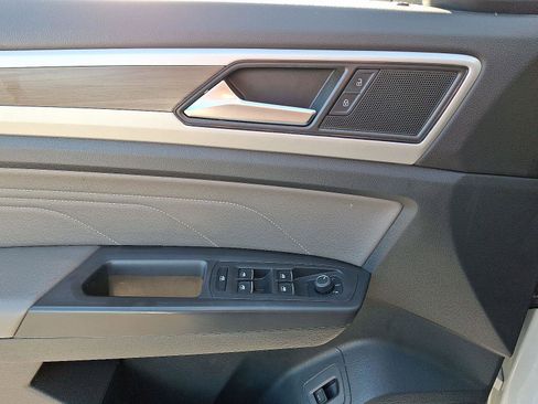 Used 2022 Volkswagen Atlas SEL image 13