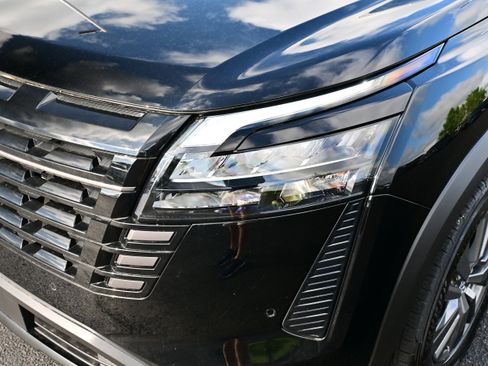 New 2026 Nissan Pathfinder SV AWD/4WD image 12