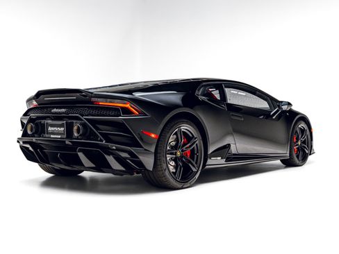 Used 2021 Lamborghini Huracan EVO RWD image 5