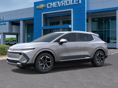 New 2025 Chevrolet Equinox EV LT image 2