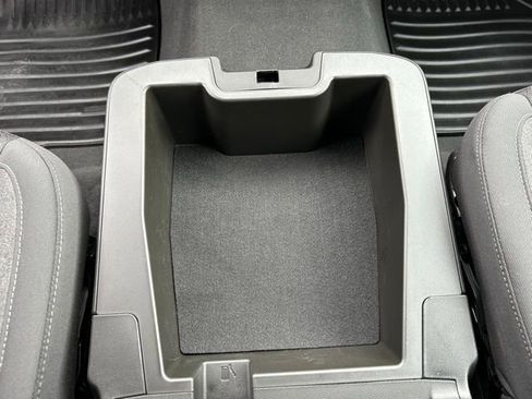 Used 2024 GMC Sierra 2500 SLE w/ SLE Convenience Package image 28