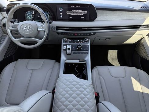 Used 2025 Hyundai Palisade Calligraphy image 10