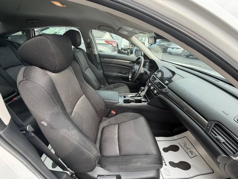Used 2021 Honda Accord LX image 9