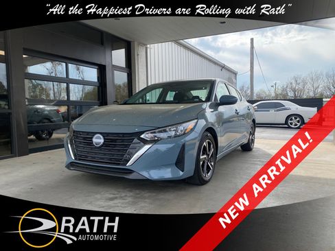 Used 2024 Nissan Sentra SV image 1