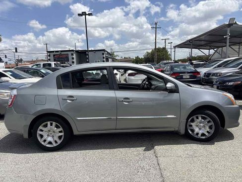 Used 2011 Nissan Sentra 2.0 S w/ Convenience Pkg FWD image 4
