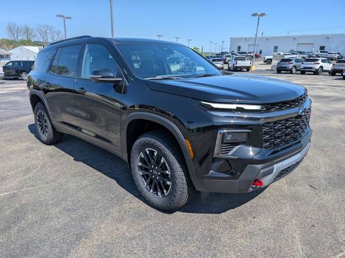 New 2026 Chevrolet Traverse Z71 w/ Enhanced Driving Package AWD/4WD image 6