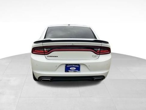 Used 2021 Dodge Charger SXT w/ Blacktop Package image 6