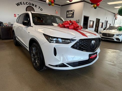 Used 2023 Acura MDX A-Spec image 2