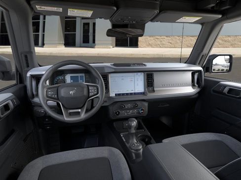 New 2025 Ford Bronco 4-Door image 9