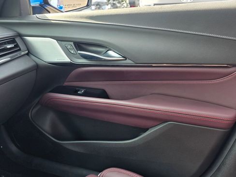 Used 2025 Cadillac CT4 V image 27